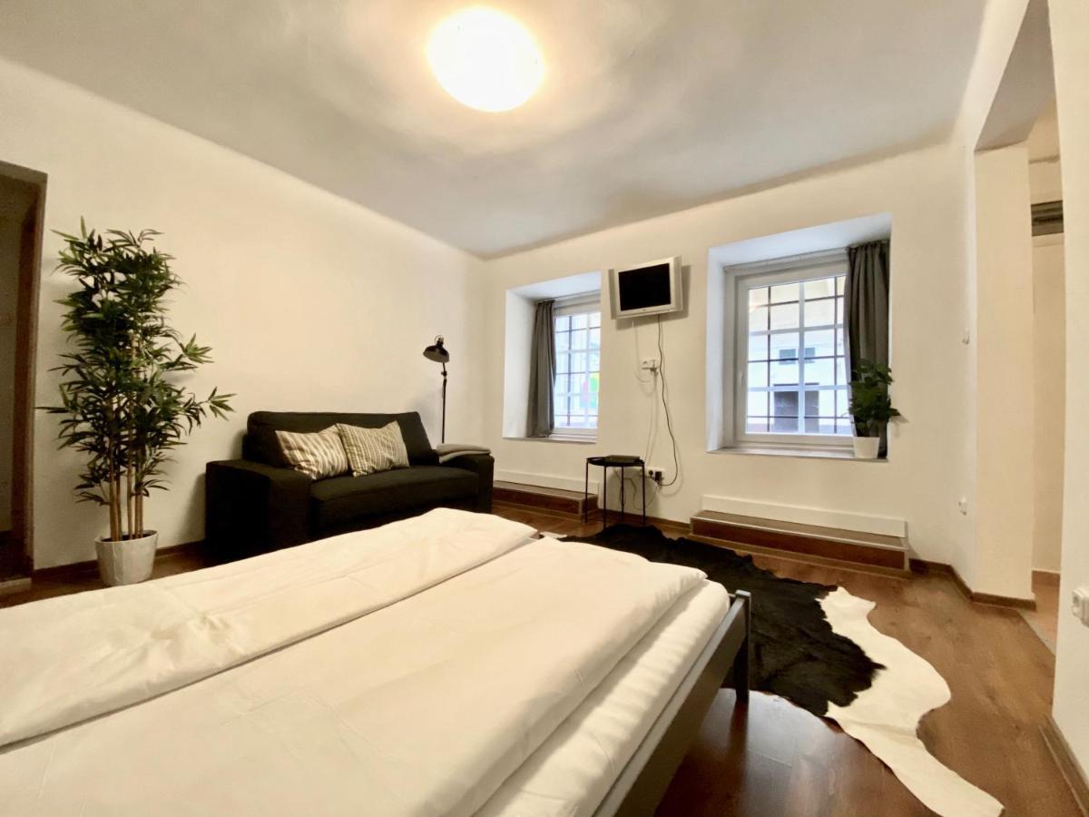 Budget Apartment By Hi5- Karoly 16 Budapest Bagian luar foto