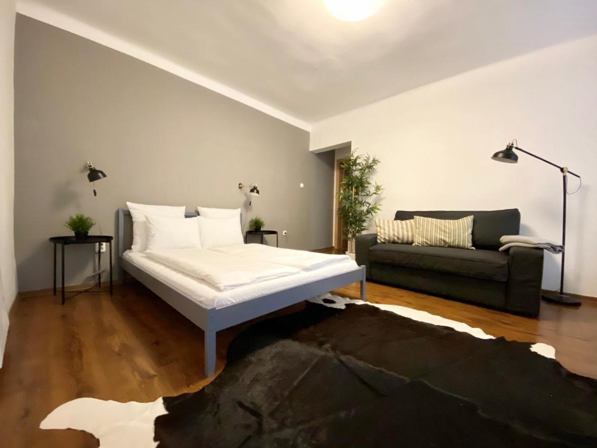 Budget Apartment By Hi5- Karoly 16 Budapest Bagian luar foto